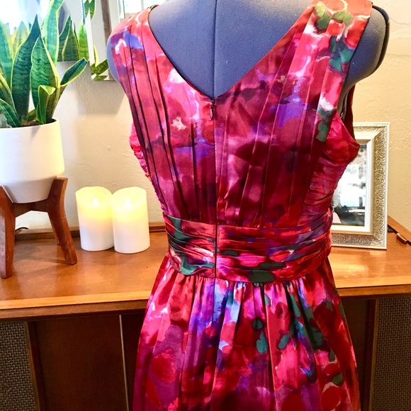 Banana Republic Red Silk Satin Dress - Picture 5 of 8